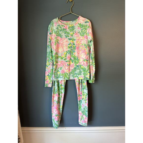 Lilly Pulitzer Long Pajamas - Picture 1 of 3